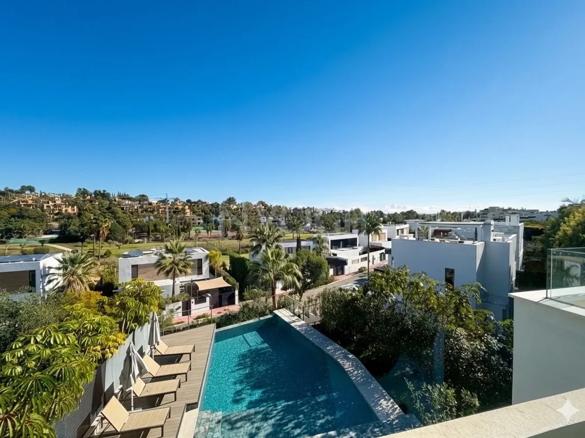 VILLA BELFRY- EL CAMPANARIO, ESTEPONA ESTE 1.995.000 €