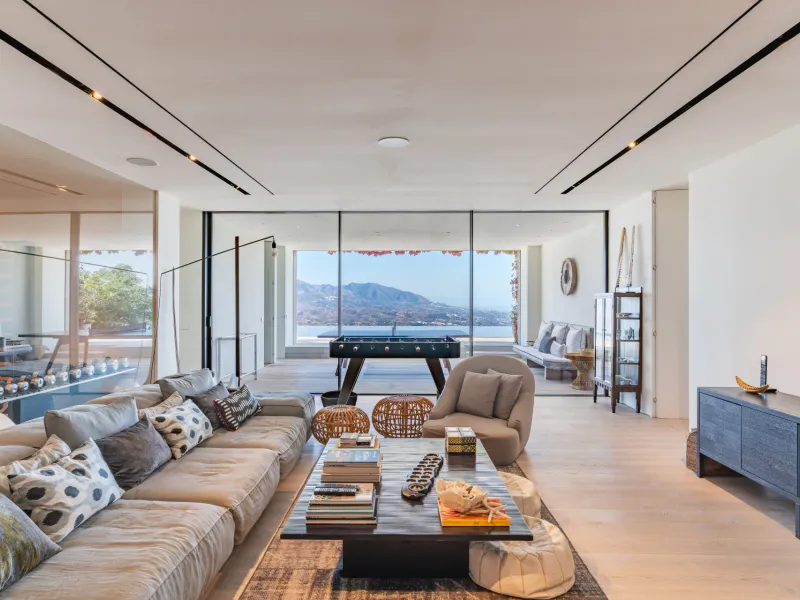 Luxury Villa for Sale in Marbella East with panoramic sea views