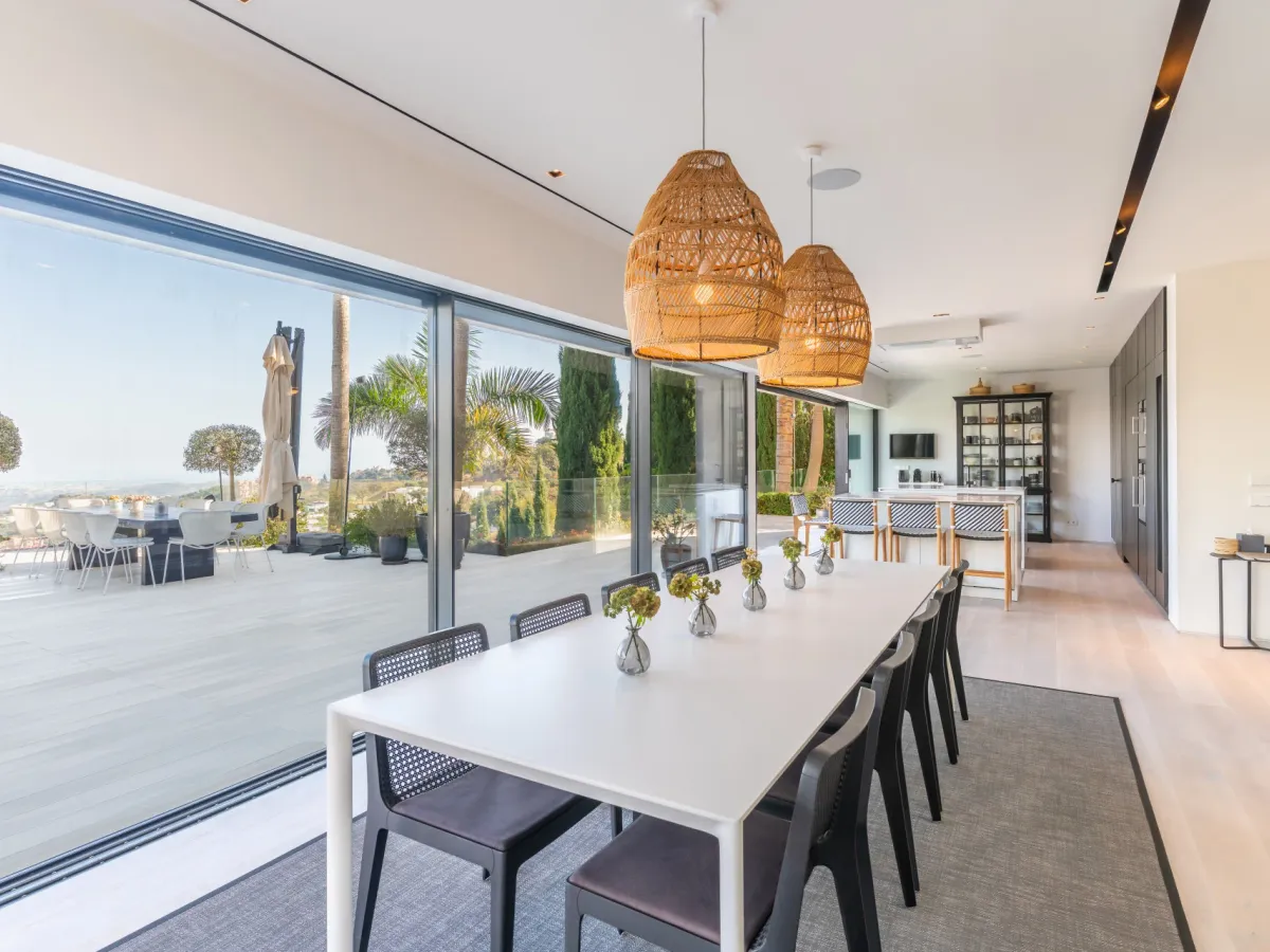 Luxury Villa for Sale in Marbella East with panoramic sea views