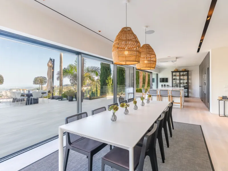 Luxury Villa for Sale in Marbella East with panoramic sea views