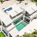 Spectacular villa with sea views located in Los Monteros, one of the most exclusive areas of Marbella. 4.950.000 € 1