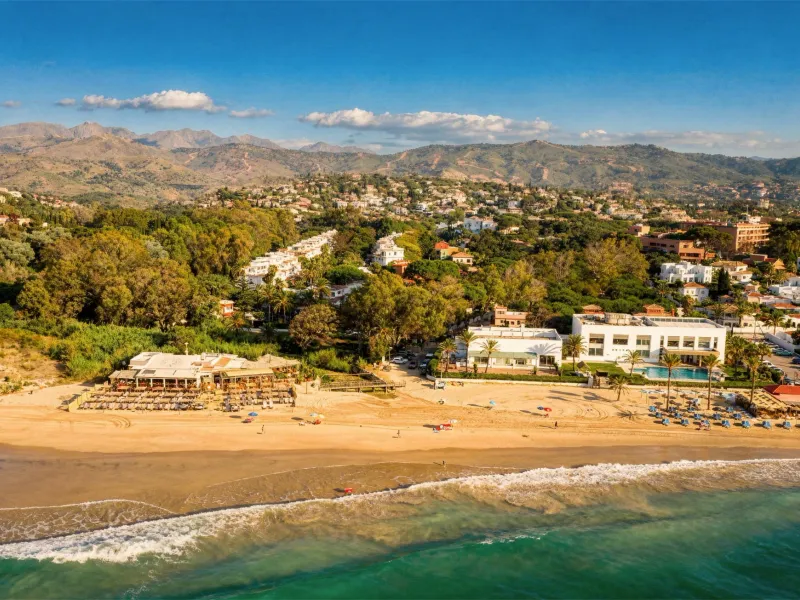 Frontline Beach Apartment for Sale in Elviria, Marbella