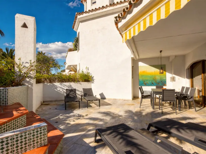 Frontline Beach Apartment for Sale in Elviria, Marbella