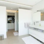 Spectacular villa with sea views located in Los Monteros, one of the most exclusive areas of Marbella. 4.950.000 € 14