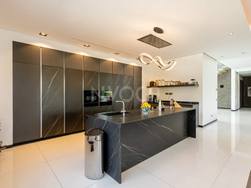 Luxury Six-Bedroom Villa in Guadalmina Baja, Marbella 6.400.000 €