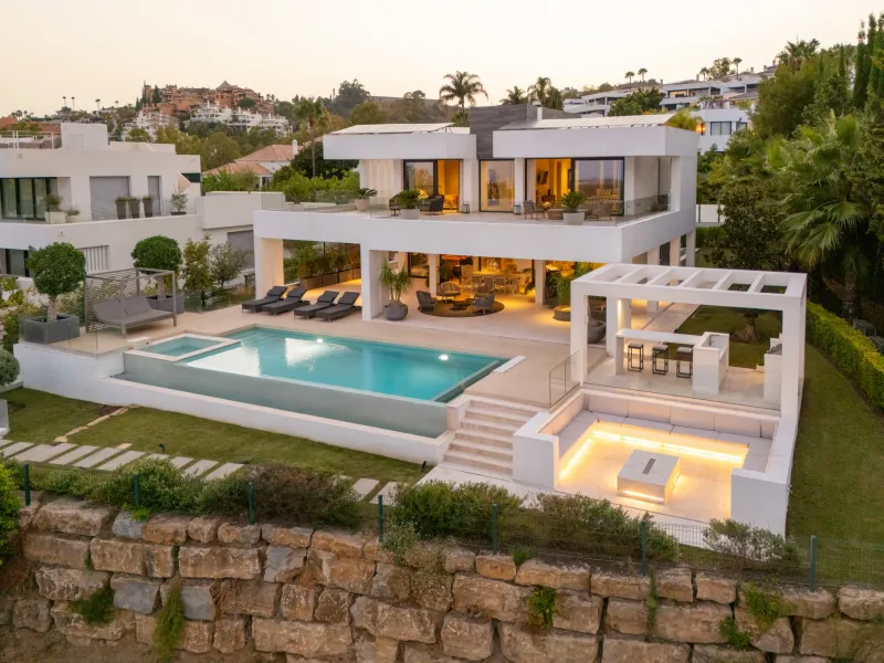 Frontline golf luxury villa for sale in Nueva Andalucia, Marbella with private gym