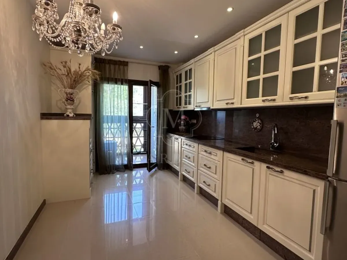 Apartment for sale in Marbella Golden Mile, Marbella