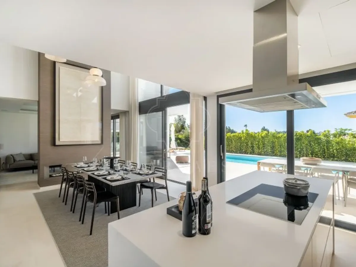 Stunning Villa in El Paraiso, Estepona
