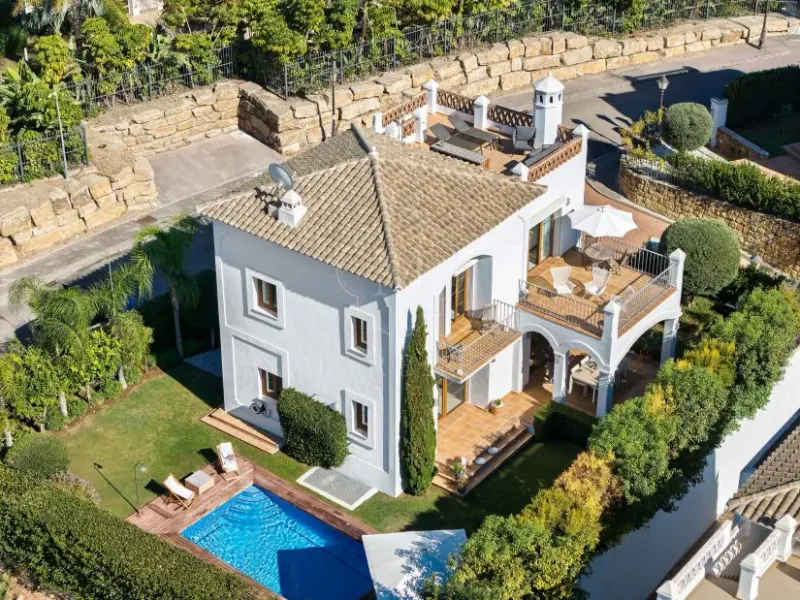 This villa is a true gem — modern, inviting, and ideally located to enjoy everything Estepona has to offer.
