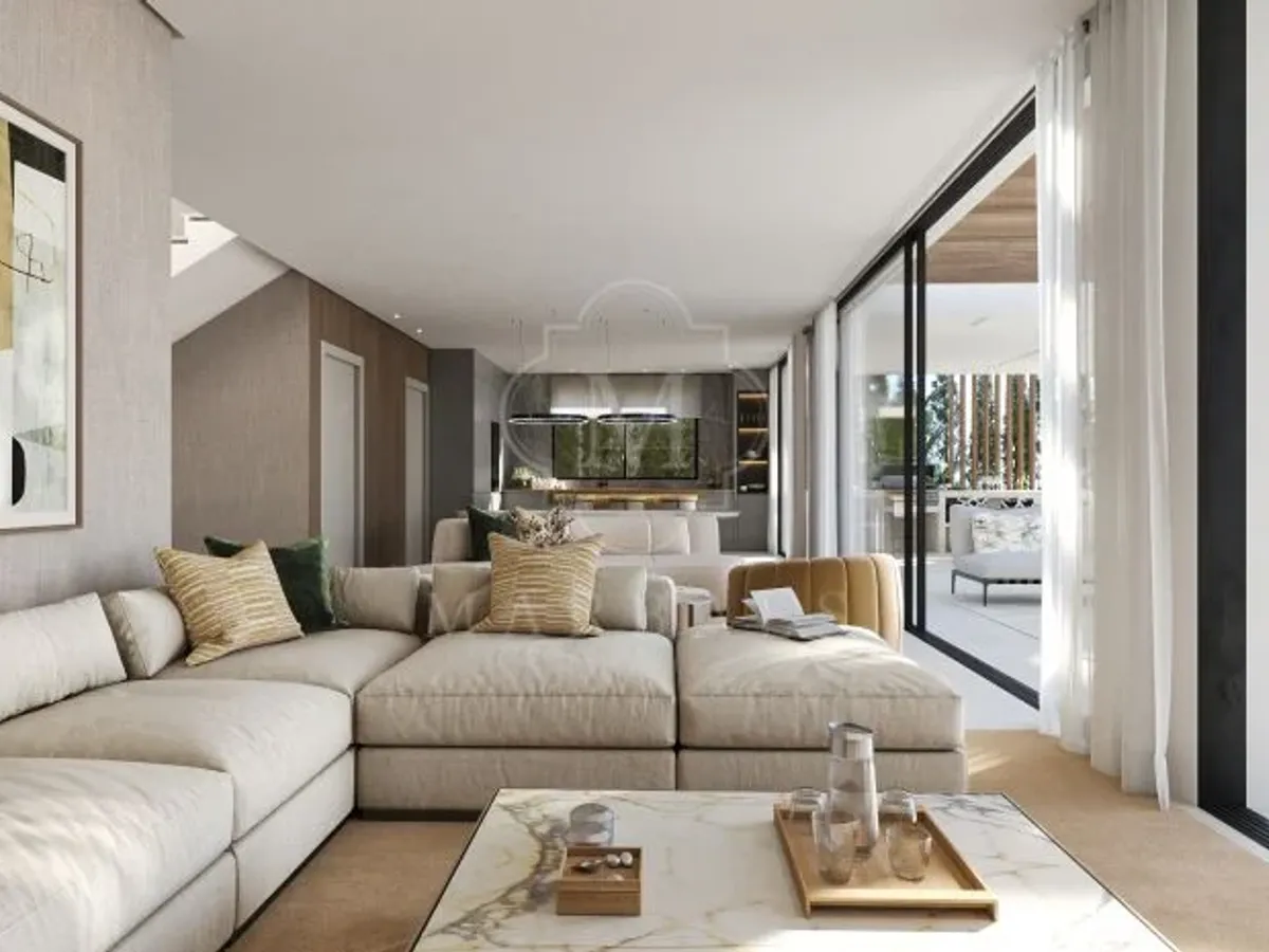 Luxury villa with sea views and close to golf courses in the New Golden Mile-Estepona