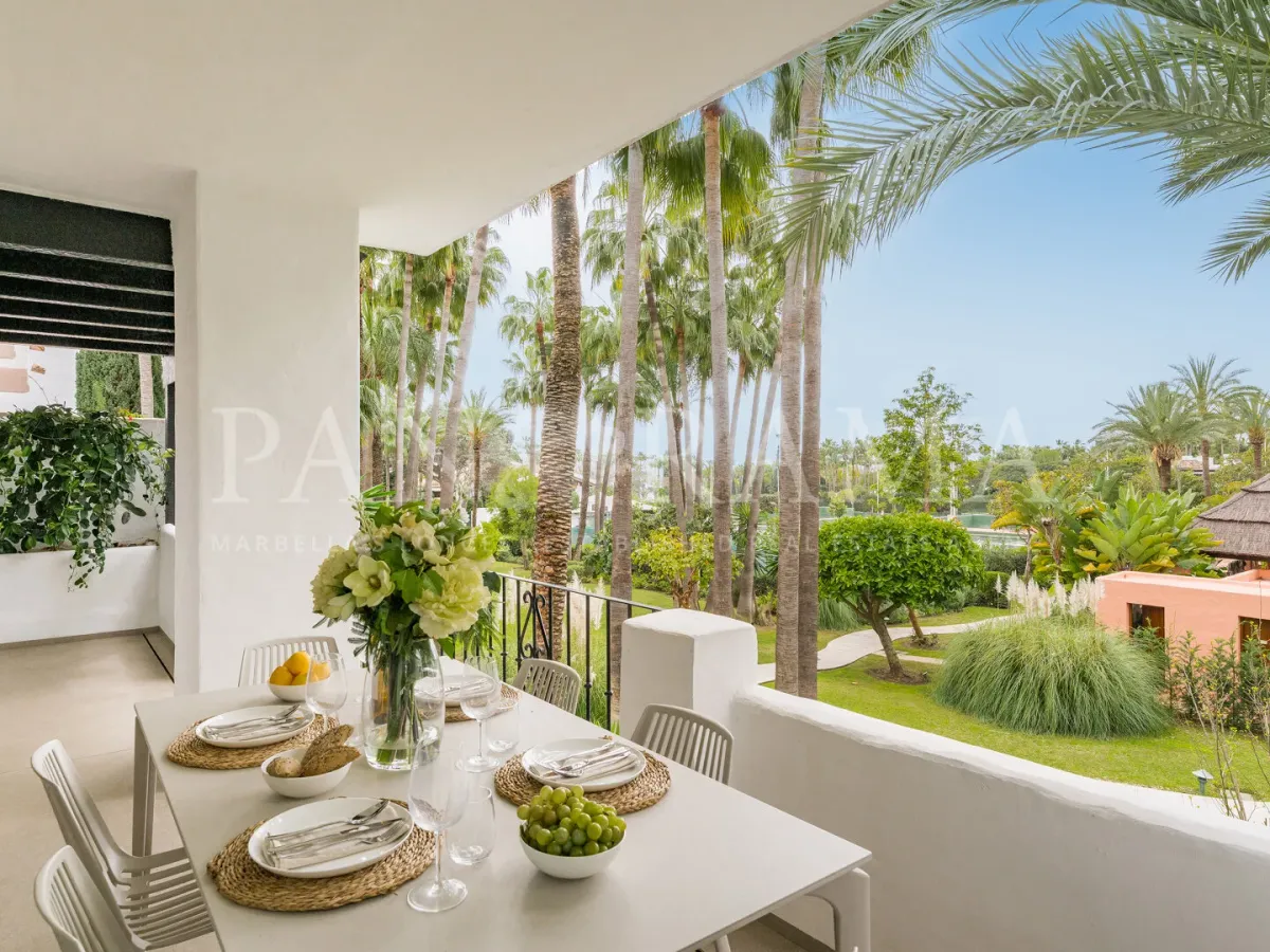 Exquisite modern apartment in the Andalusian Gardens, Marina Puente Romano – A rare gem on Marbella’s Golden Mile