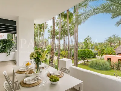 Exquisite modern apartment in the Andalusian Gardens, Marina Puente Romano – A rare gem on Marbella’s Golden Mile