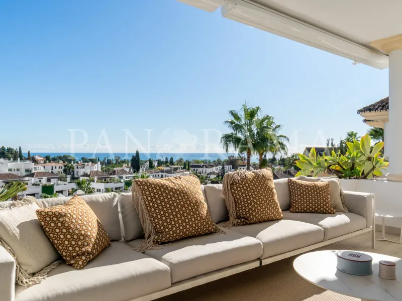 Impressive duplex penthouse with incredible views and exquisite decoration in Monte Paraíso