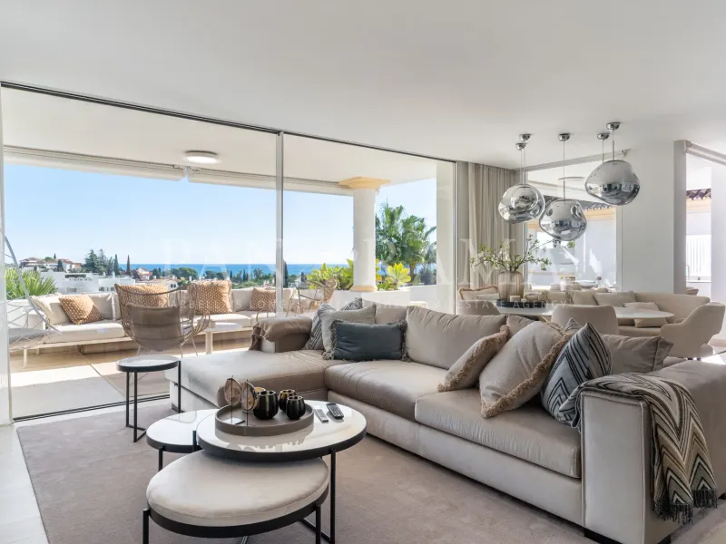 Impressive duplex penthouse with incredible views and exquisite decoration in Monte Paraíso