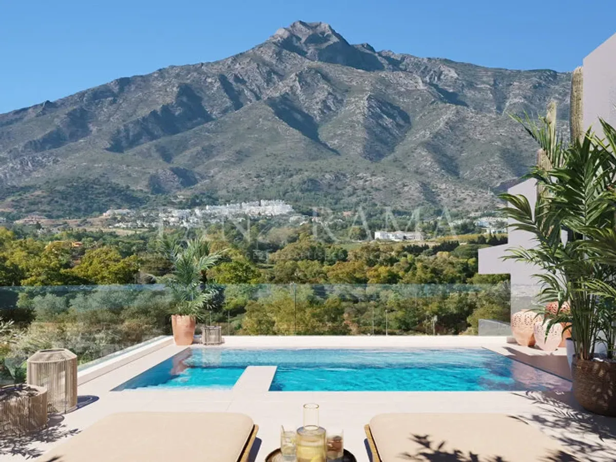 Impressive duplex penthouse with incredible views and exquisite decoration in Monte Paraíso