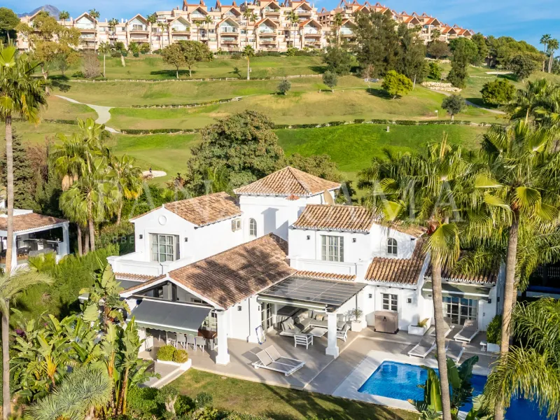 Classic villa with contemporary touches on the front line of Los Naranjos Golf Course