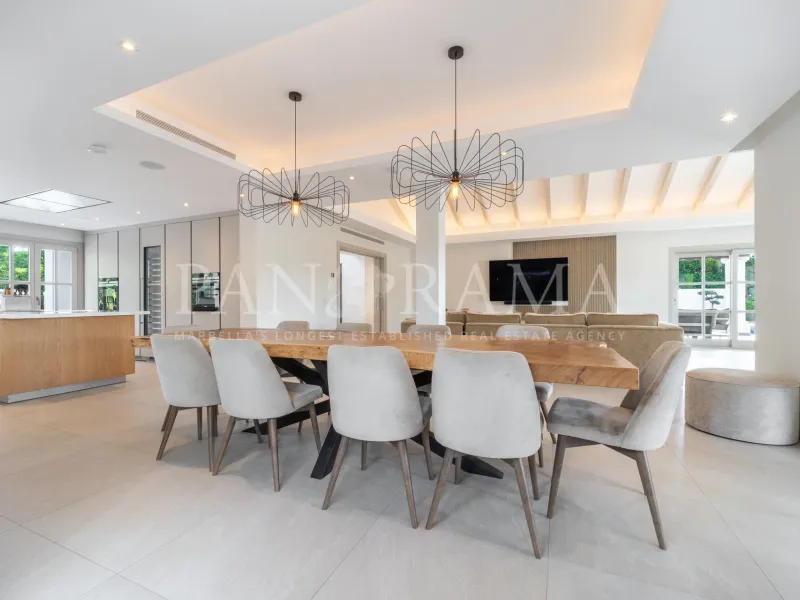 Classic villa with contemporary touches on the front line of Los Naranjos Golf Course