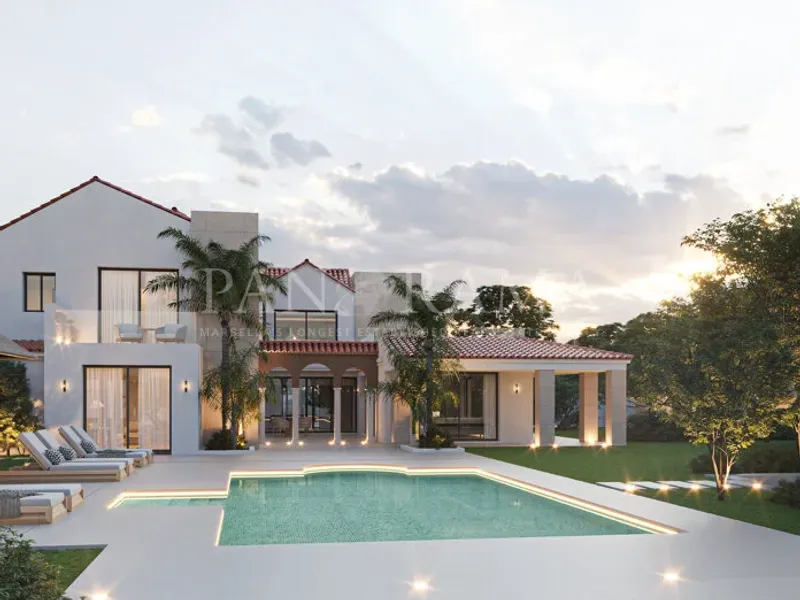Classic villa with contemporary touches on the front line of Los Naranjos Golf Course