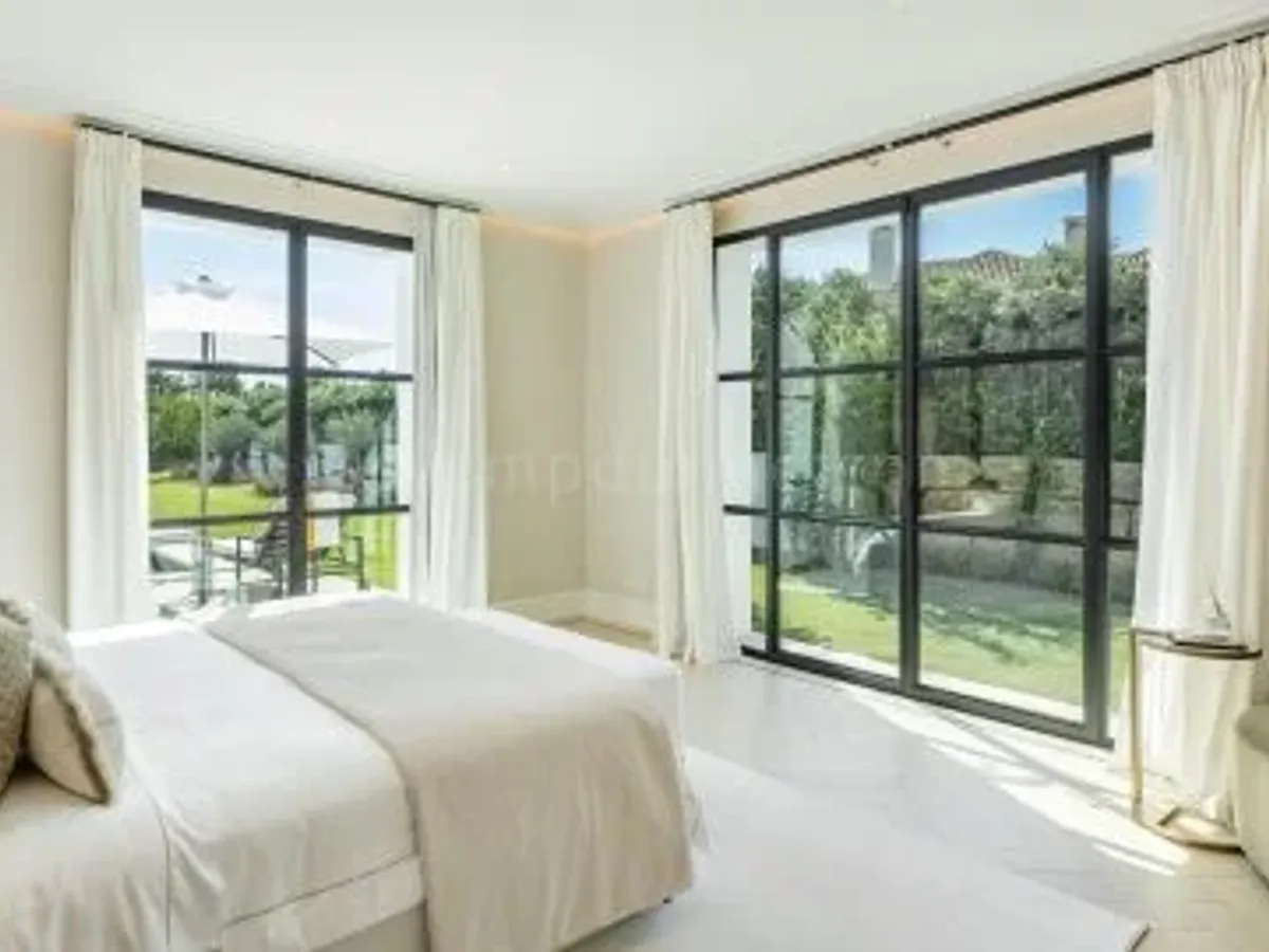 Modern Luxury Villa with Mediterranean Views in Cascada de Camoján