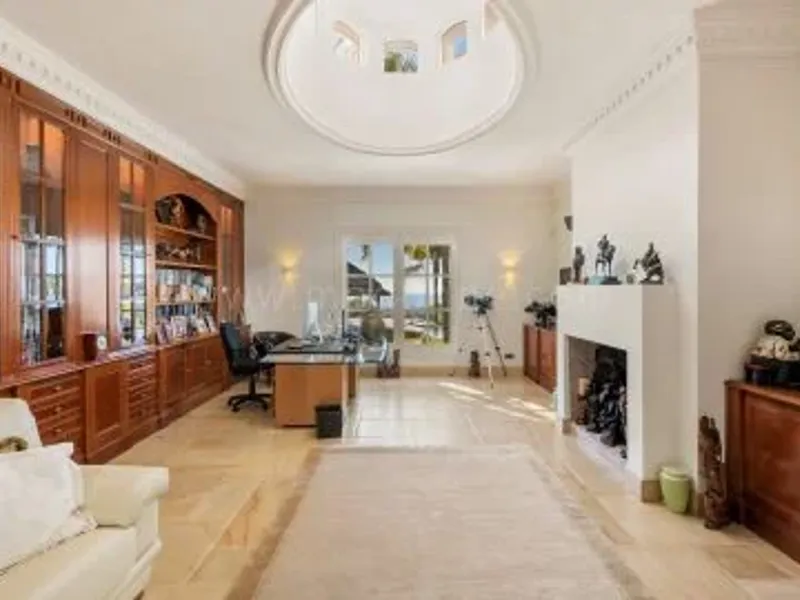 Luxury Villa in La Zagaleta with Sea-Views