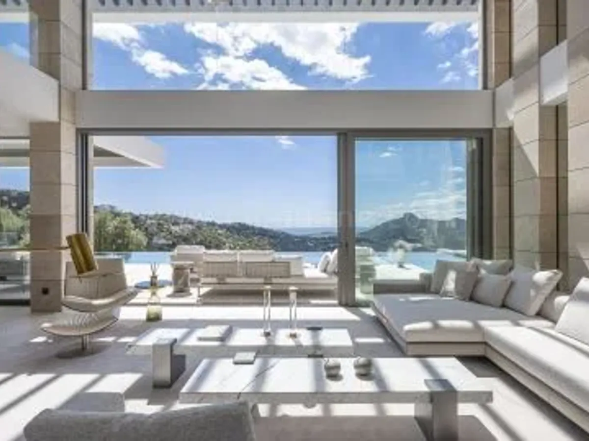 Modern Villa with Sea Views in Exclusive La Zagaleta