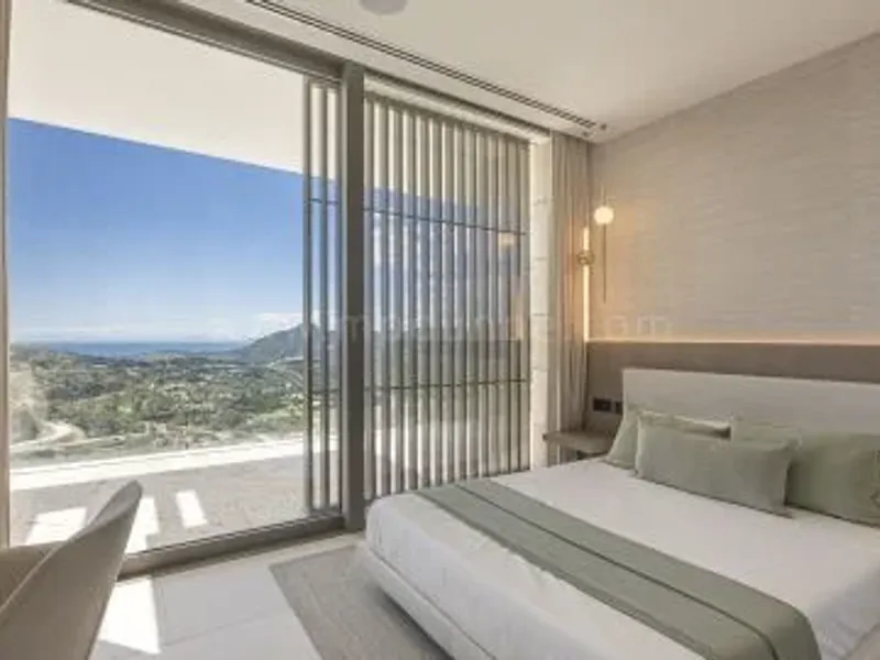 Modern Villa with Sea Views in Exclusive La Zagaleta