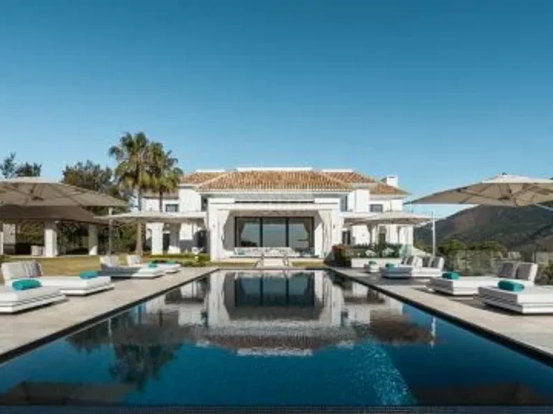 Casa Valentino: Modern Luxury Villa with Panoramic Views in La Zagaleta