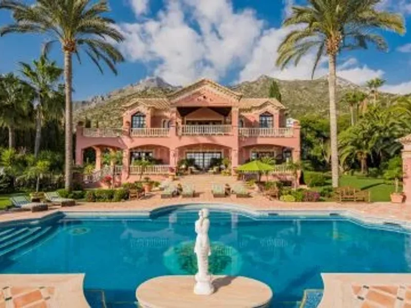Casa Medusa - Grand Sea View Villa, Sierra Blanca Marbella