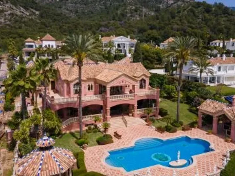 Casa Medusa - Grand Sea View Villa, Sierra Blanca Marbella
