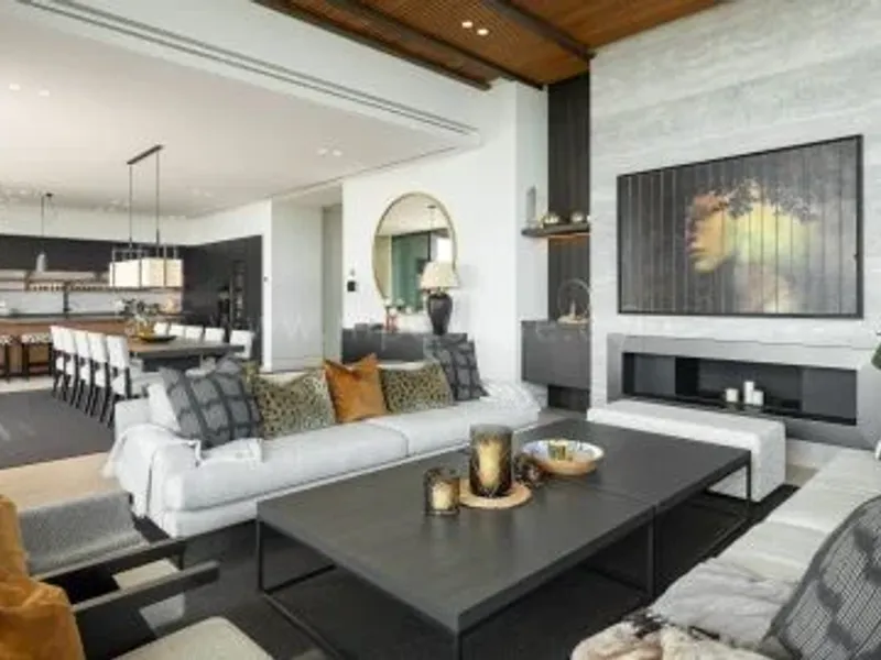 Luxury Villa with Panoramic Views in La Quinta