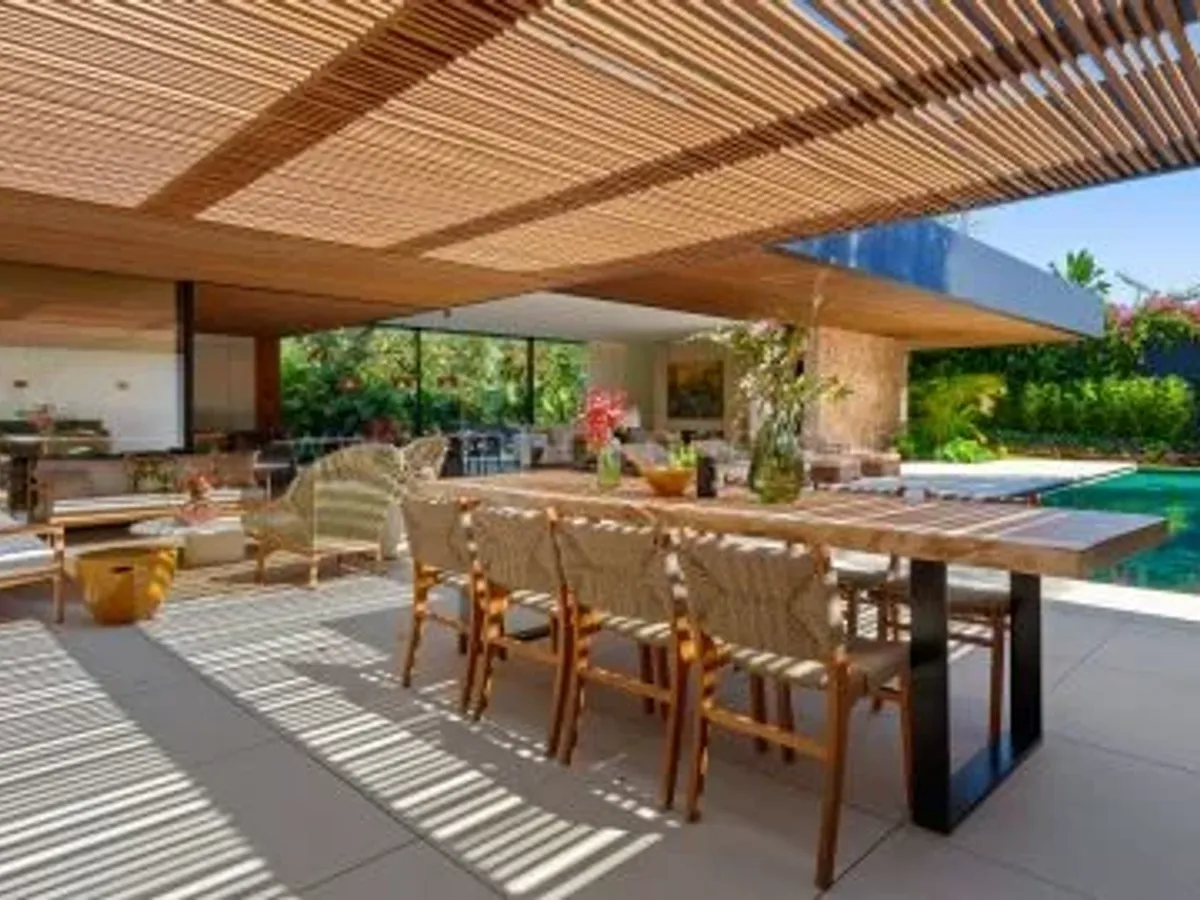 Modern Contemporary Villa with Sea Views in Parcelas del Golf