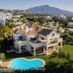 Villa Haveli – Traditional Villa with Sea Views in La Alquería, Benahavís 2
