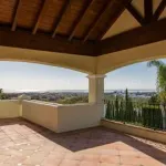 Villa Haveli – Traditional Villa with Sea Views in La Alquería, Benahavís 4