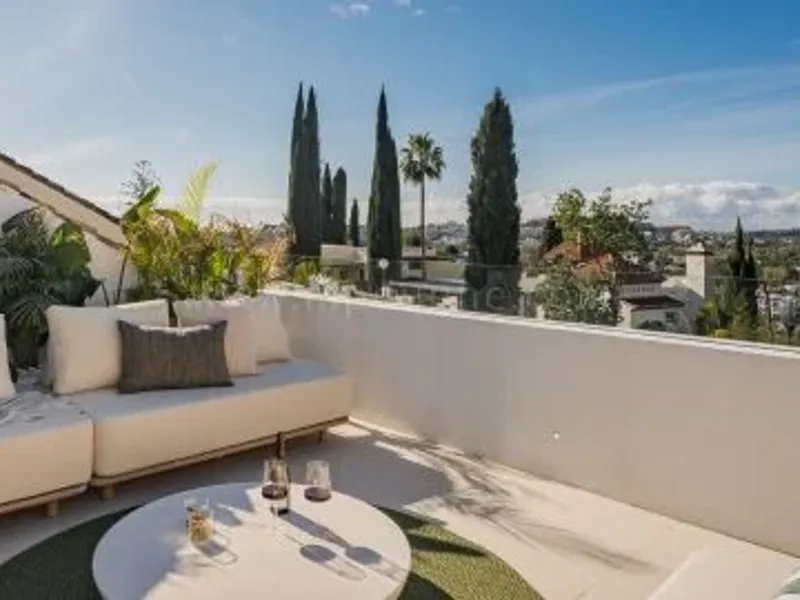 Three-Bedroom Townhouse with Rooftop Terrace in Aloha, Marbella