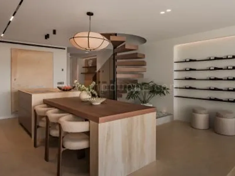 Three-Bedroom Townhouse with Rooftop Terrace in Aloha, Marbella