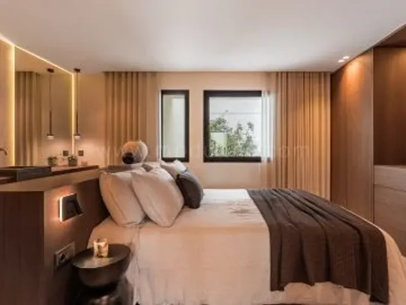 Three-Bedroom Townhouse with Rooftop Terrace in Aloha, Marbella