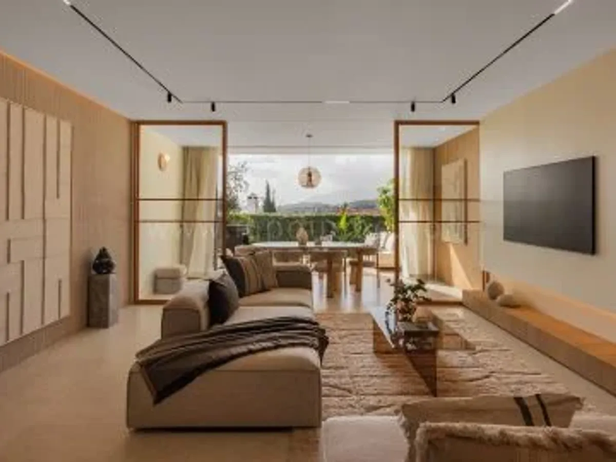 Elegant Townhouse Aloha, Nueva Andalucía