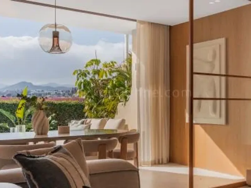 Elegant Townhouse Aloha, Nueva Andalucía