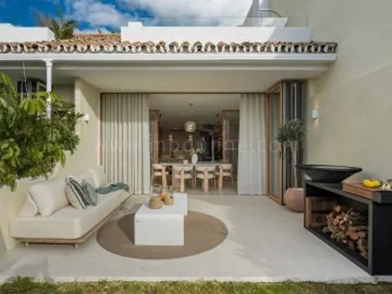 Elegant Townhouse Aloha, Nueva Andalucía