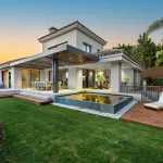 Centauro 15: A Balinese-style oasis villa in the heart of the Golf Valley in Nueva Andalucía 1