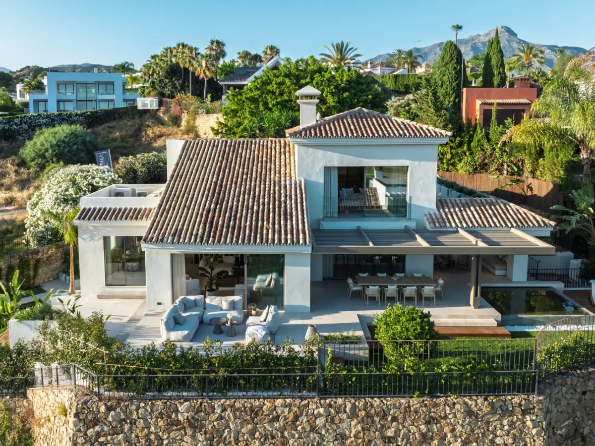 Centauro 15: A Balinese-style oasis villa in the heart of the Golf Valley in Nueva Andalucía