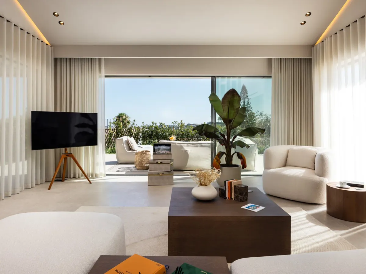 Centauro 15: A Balinese-style oasis villa in the heart of the Golf Valley in Nueva Andalucía