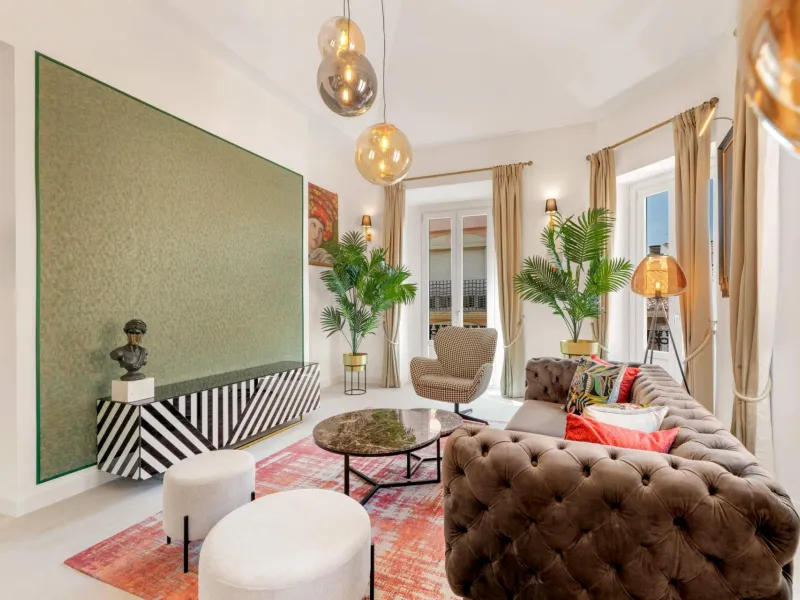 Luminous apartment completely refurbished next to the Cervantes Theatre, Malaga centre