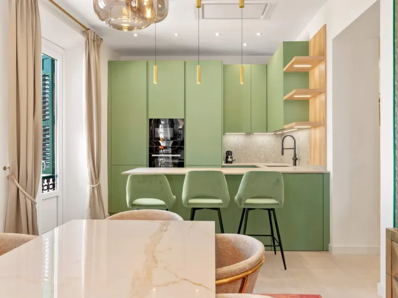 Luminous apartment completely refurbished next to the Cervantes Theatre, Malaga centre