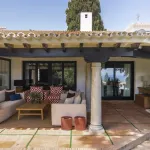 Charming Andalusian style villa recently renovated, next to a golf course 4