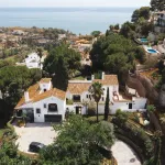 Charming Andalusian style villa recently renovated, next to a golf course 7