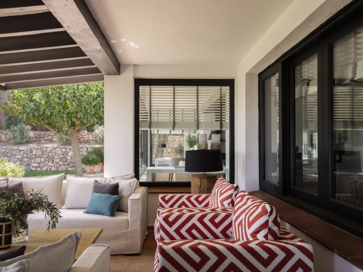 Charming Andalusian style villa recently renovated, next to a golf course