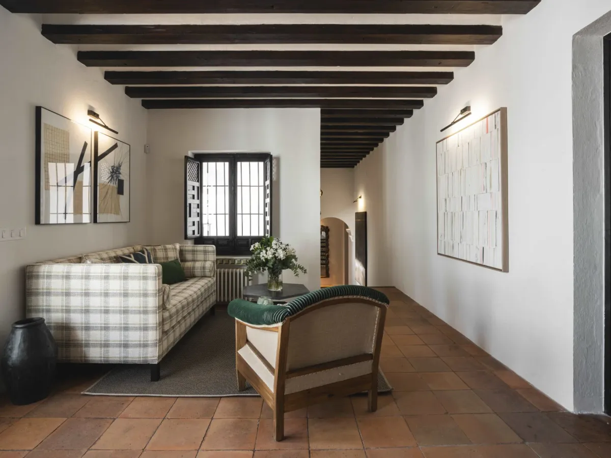 Charming Andalusian style villa recently renovated, next to a golf course