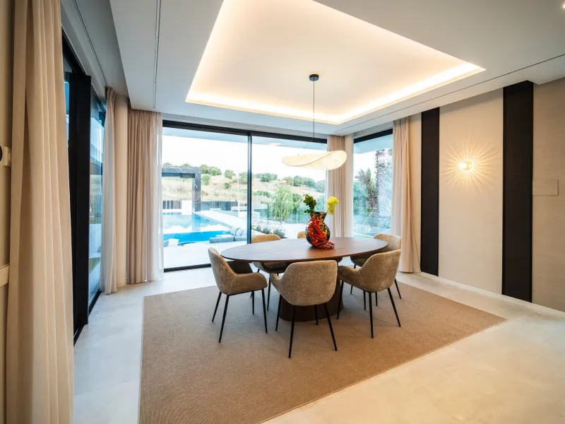 Exceptional new-build luxury villa with panoramic views in El Paraiso, Estepona East