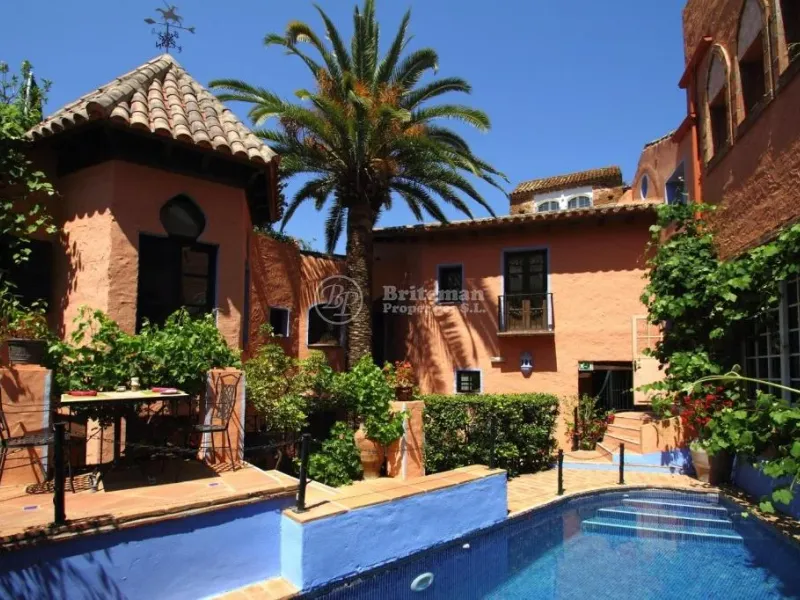 Commercial for sale in Malaga